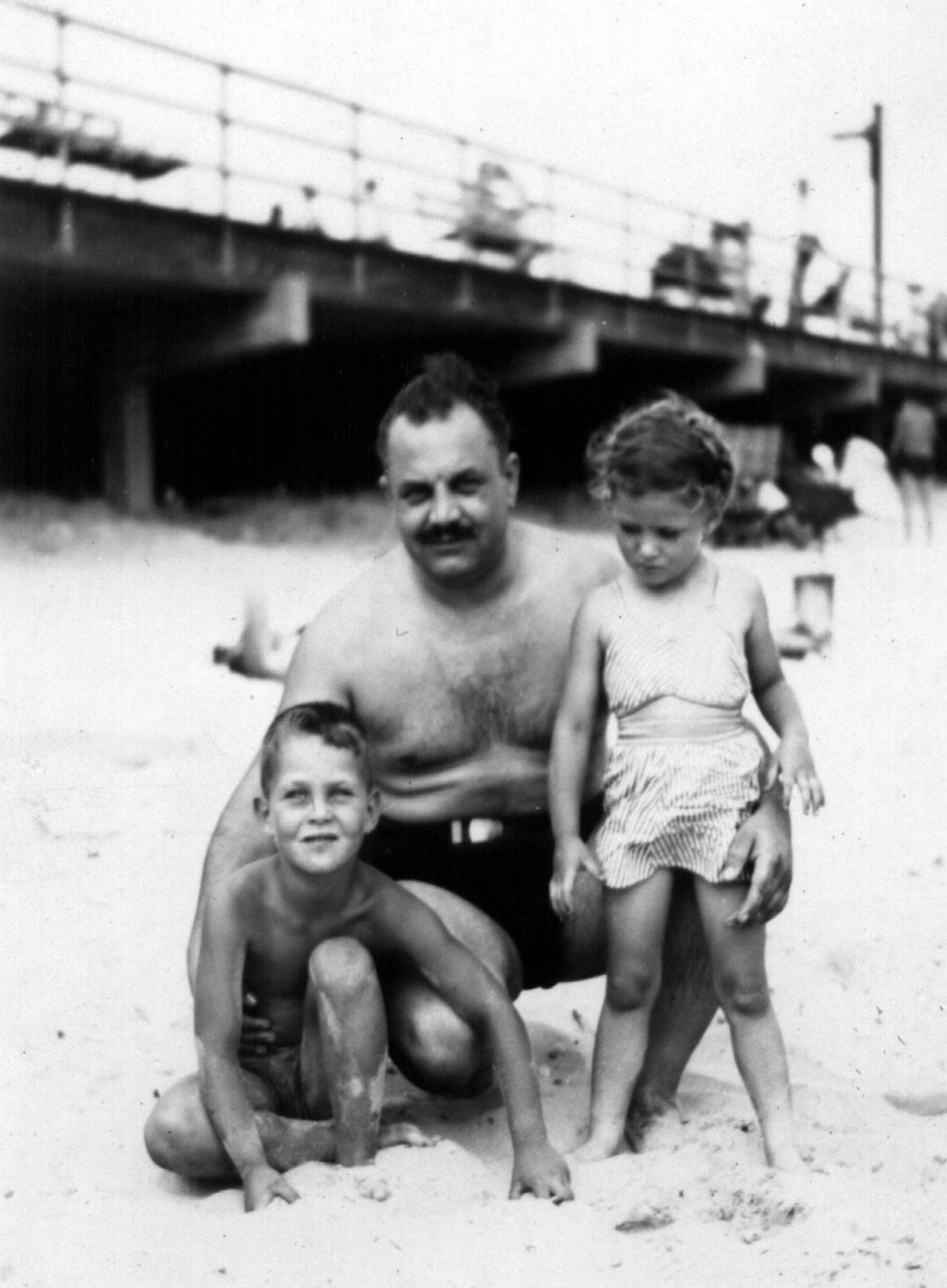 Family Photo 1987 005.jpg